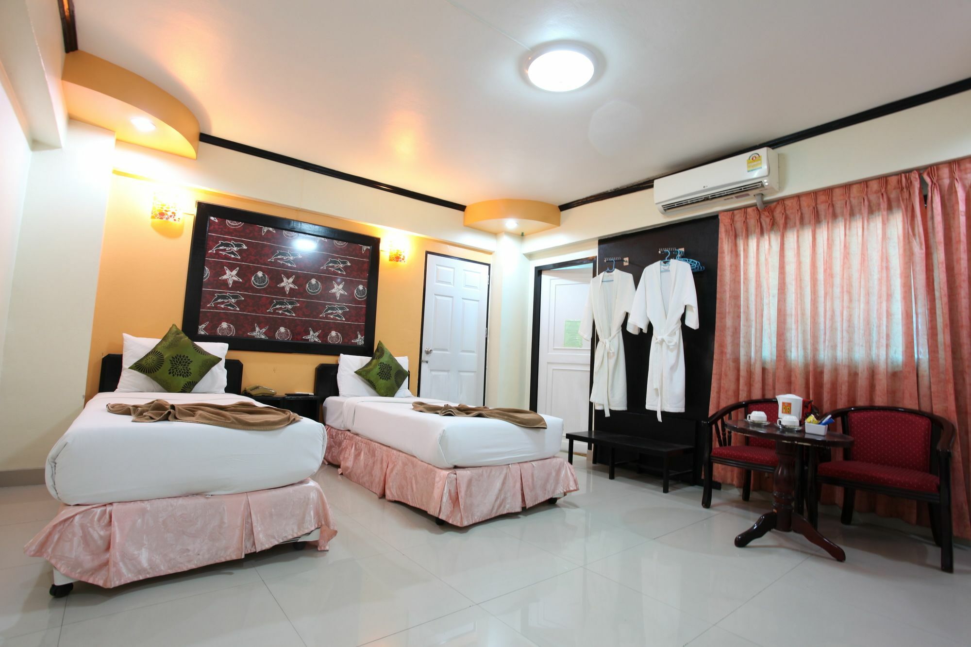 Home Pattaya Hotel Exteriör bild